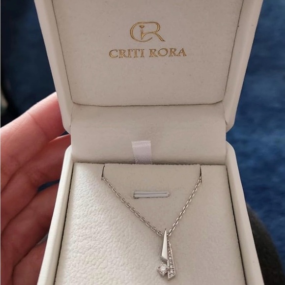 Elegant Diamond and 925 Silver Pendant Necklace - Picture 12 of 14